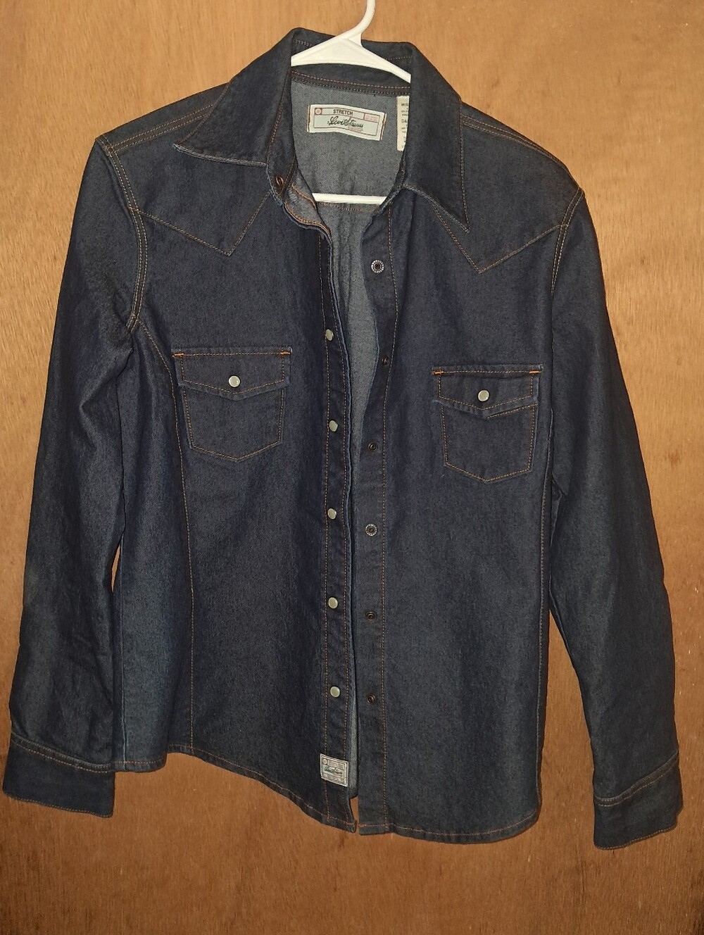 Nwot Levi Strauss Signature Women’s Denim Western Pearl Snap Shirt Med Dark Wash